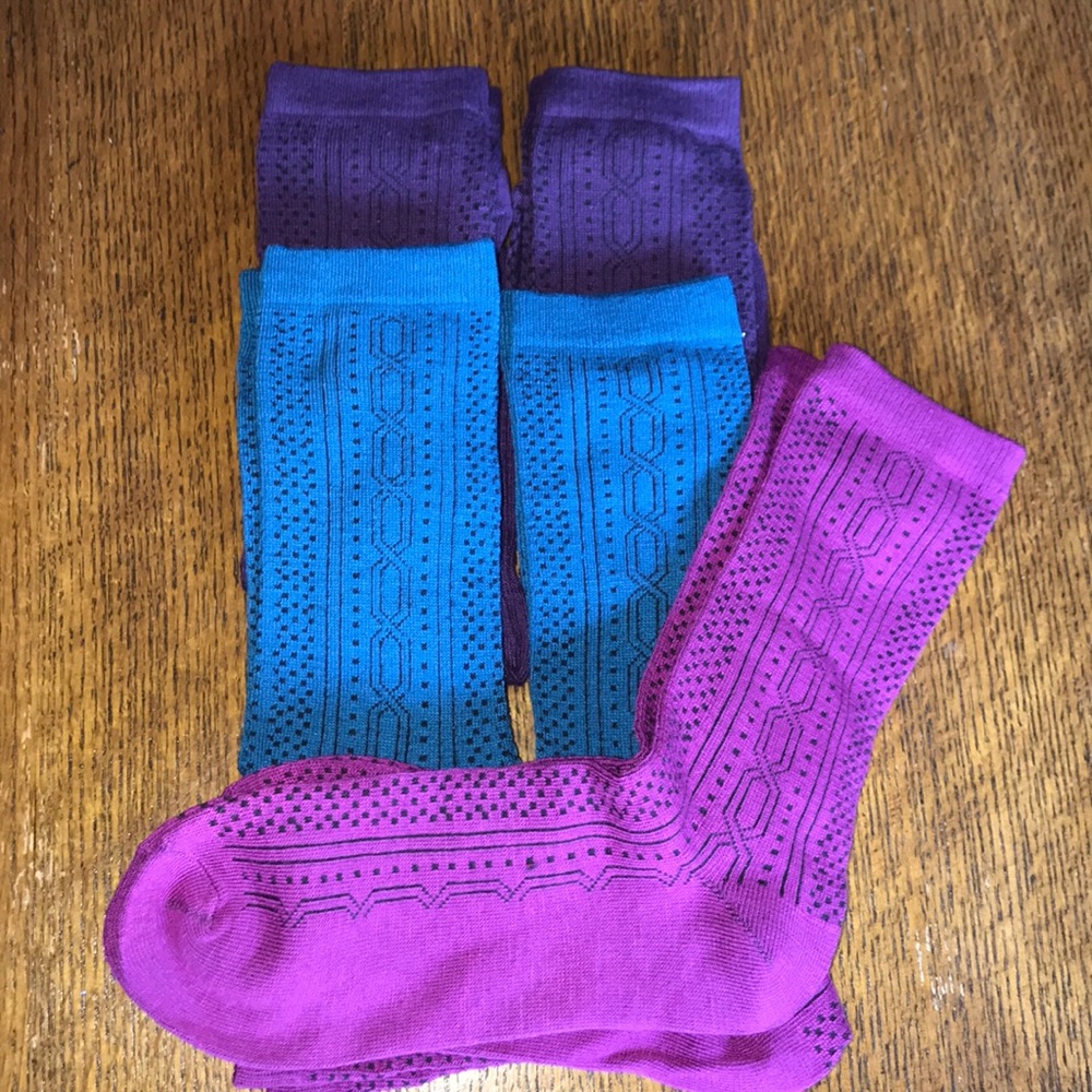 NWOT 6 pairs of socks.